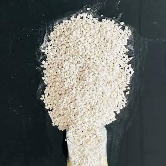  بستر و مدیای کلسیم کربنات آکواریوم (۱ کیلوگرمی) - گرید ممتاز 